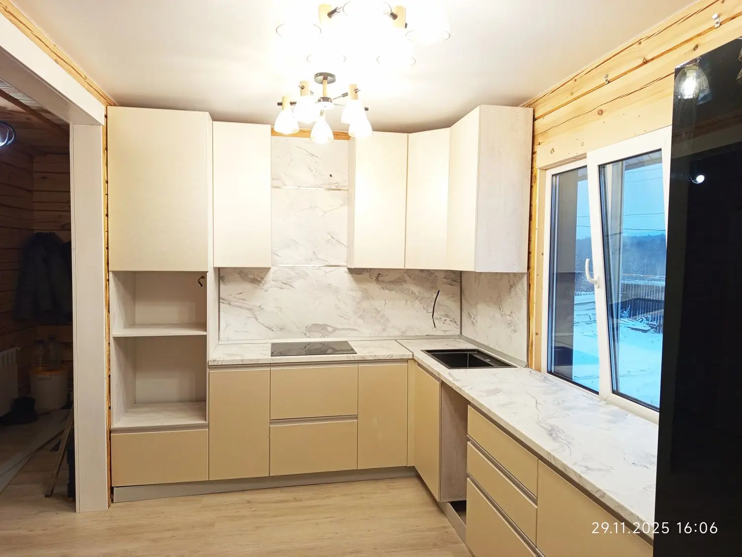 Кухонный гарнитур: гармония стиля и функциональности