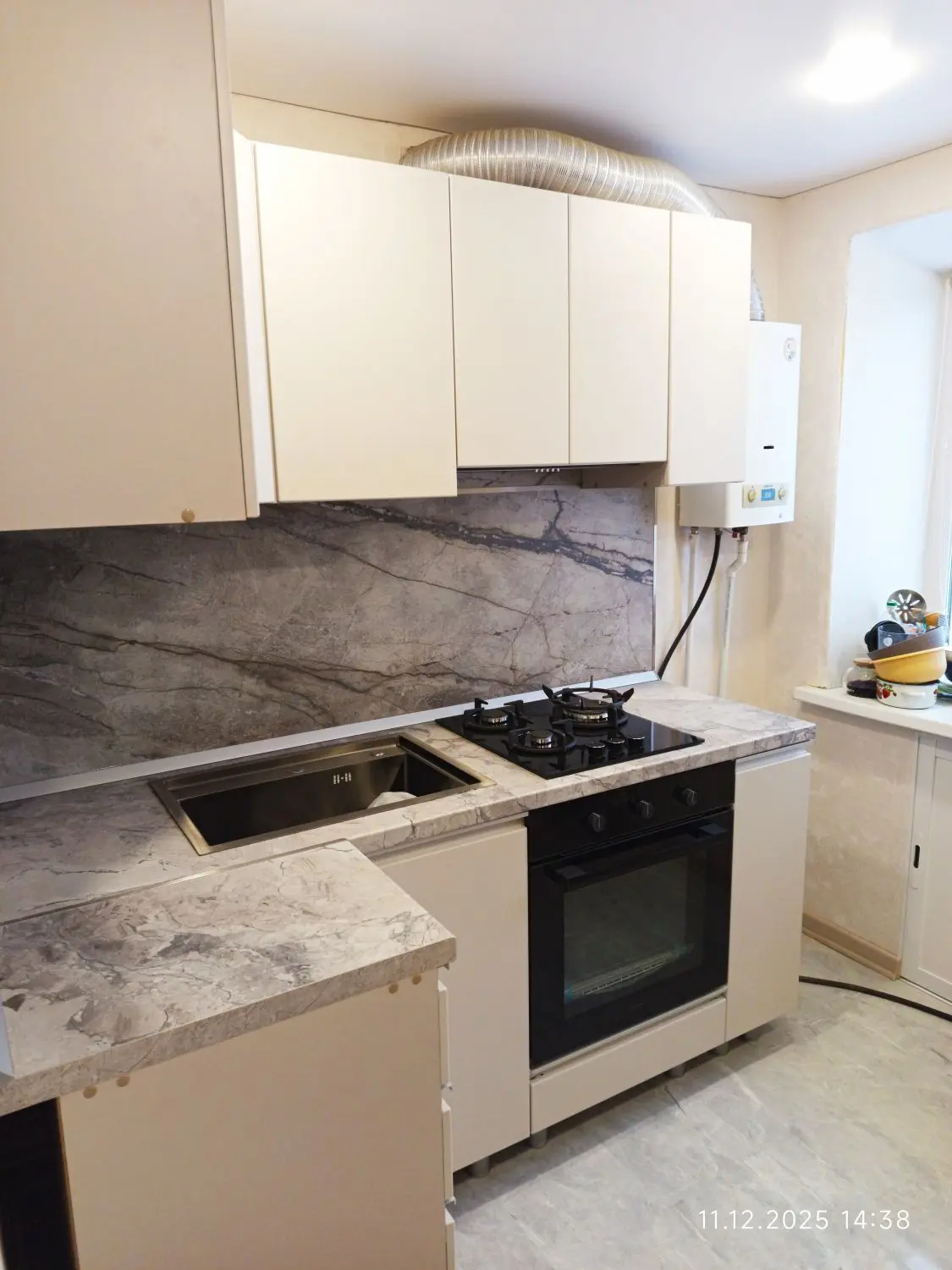 Кухонный гарнитур «Латте»: когда дизайн встречается с инженерной мыслью.