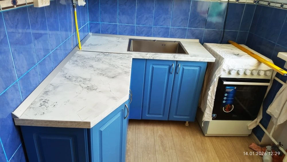 Столешница испортилась, а кухня ещё хорошая?