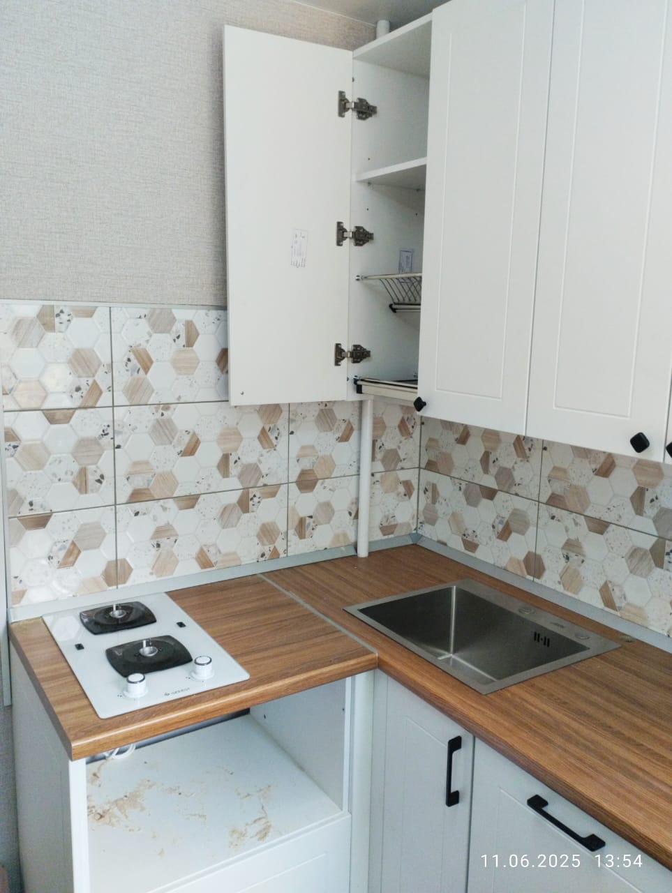 Кухонный гарнитур «Белый Нубук»: гармония стиля и функциональности Кухонный гарнитур «Белый Нубук»: гармония стиля и функциональности