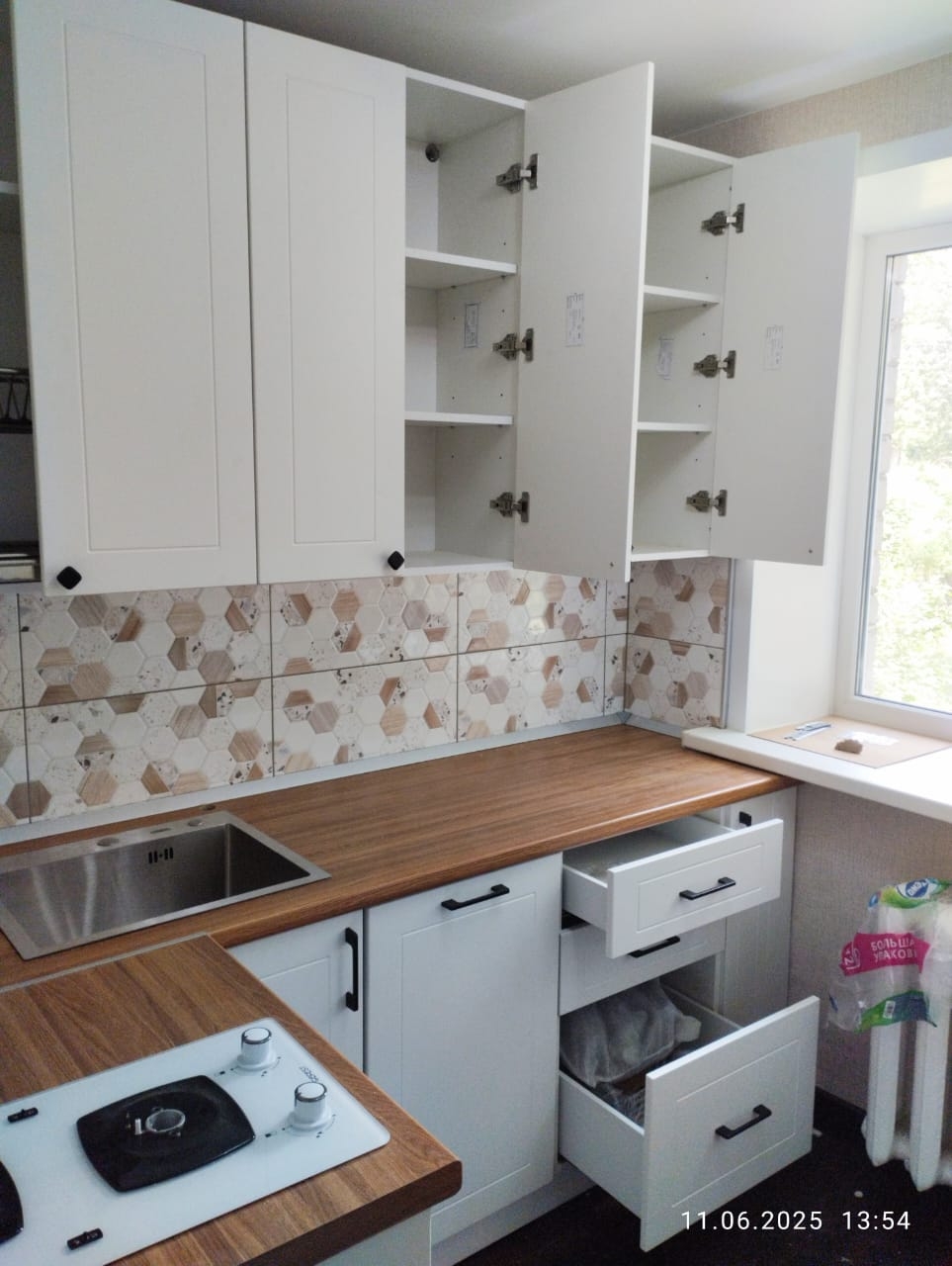 Кухонный гарнитур «Белый Нубук»: гармония стиля и функциональности